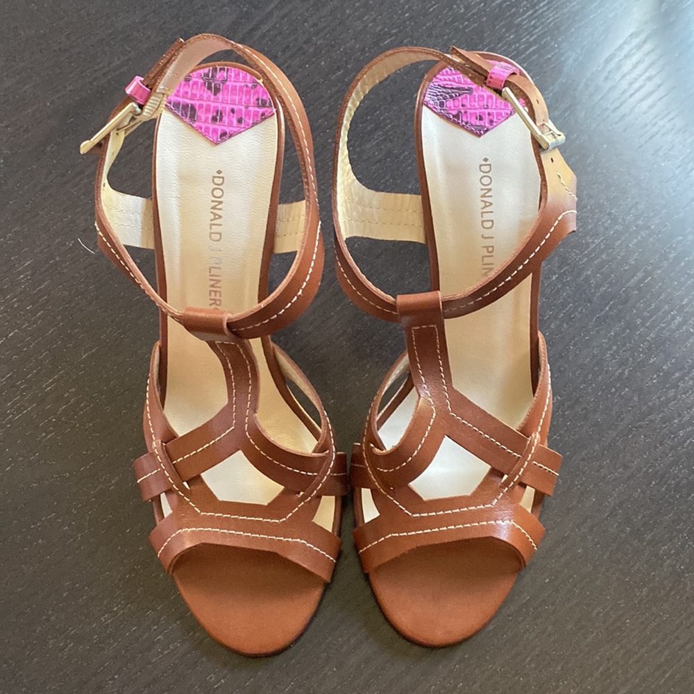 Donald J Pliner size 8.5 heels - Picture 3 of 9